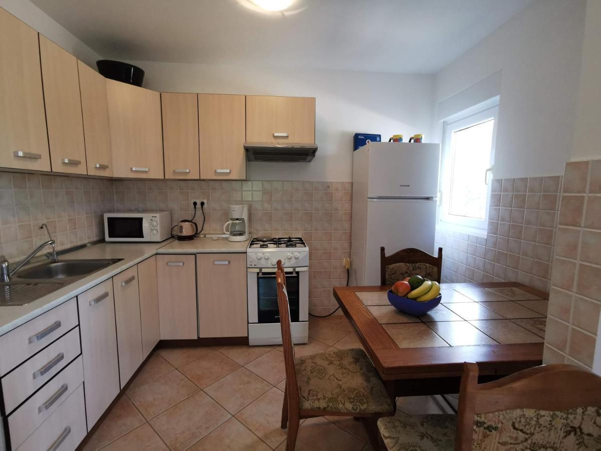 Apartment Dundo In Quiet Area